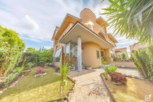 casa indipendente in vendita a Roma in zona Casal Morena