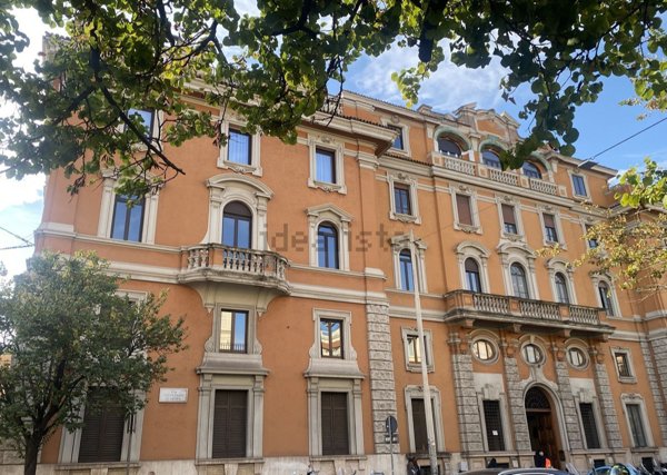 appartamento in vendita a Roma in zona Campo Marzio