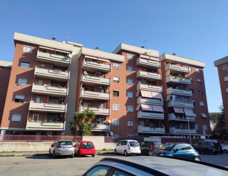 appartamento in vendita a Roma in zona Ponte Mammolo