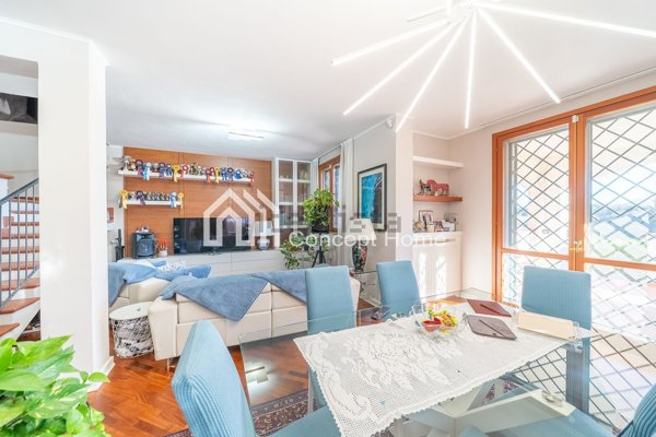 casa indipendente in vendita a Roma in zona Pantan Monastero