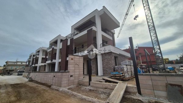 casa indipendente in vendita a Roma in zona Torre Gaia