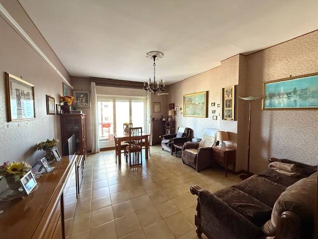 appartamento in vendita a Roma in zona Ostiense