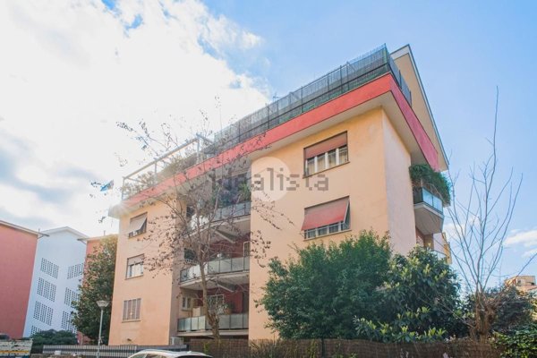 appartamento in vendita a Roma in zona Gianicolense