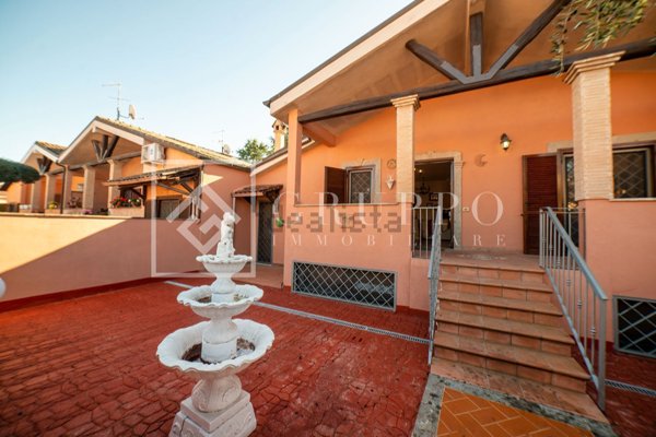 pentavano in vendita a Roma in zona Infernetto