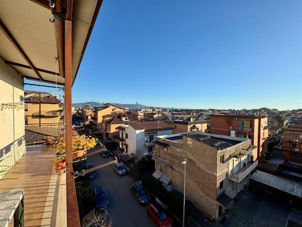 appartamento in vendita a Roma in zona Tor Bella Monaca