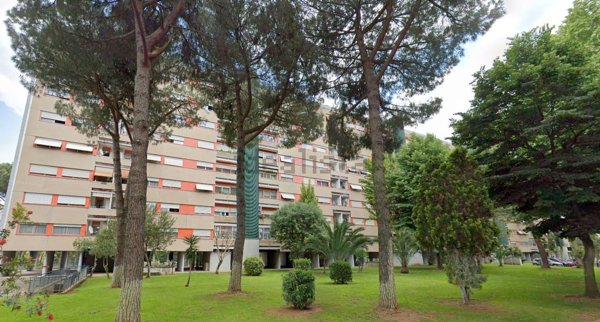 appartamento in vendita a Roma in zona Ostiense