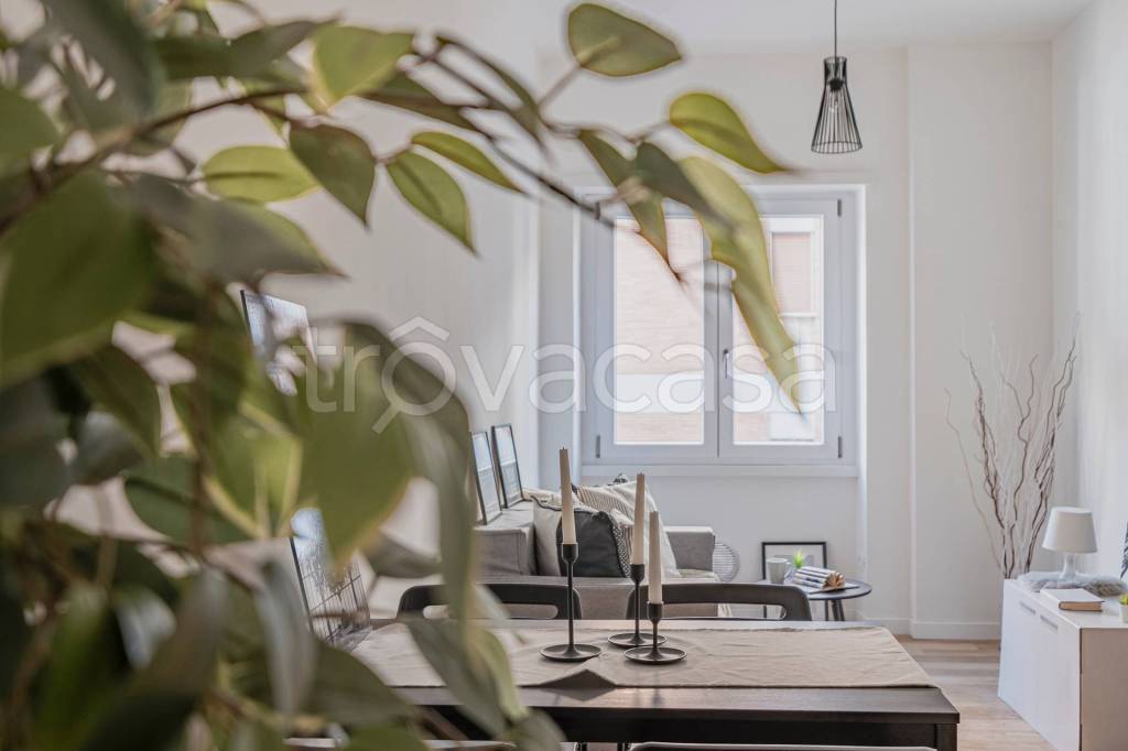 appartamento in vendita a Roma in zona Ardeatino