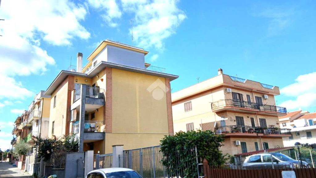 appartamento in vendita a Roma in zona Tor Vergata/Torrenova