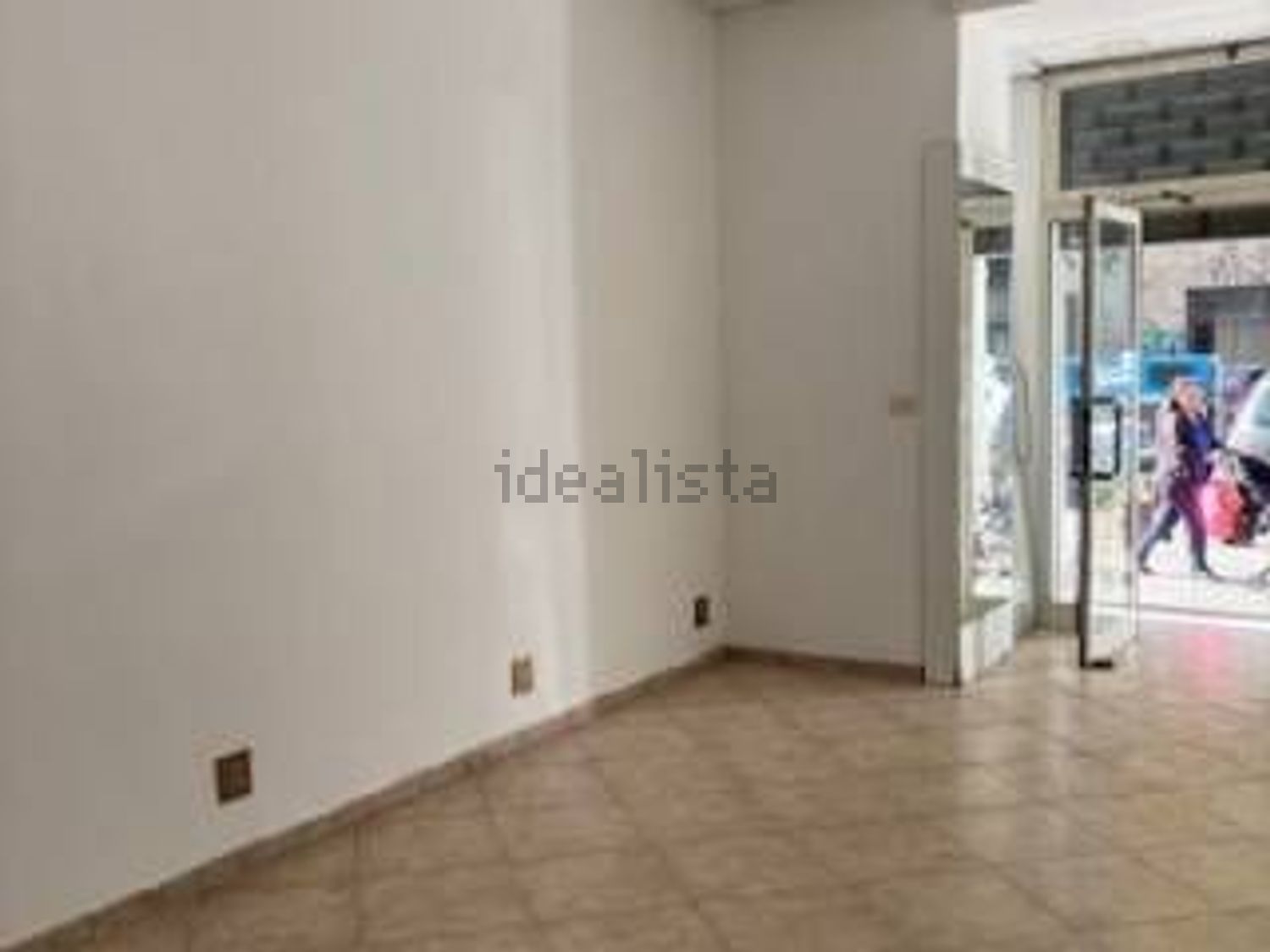 negozio in vendita a Roma in zona Prenestino-Labicano