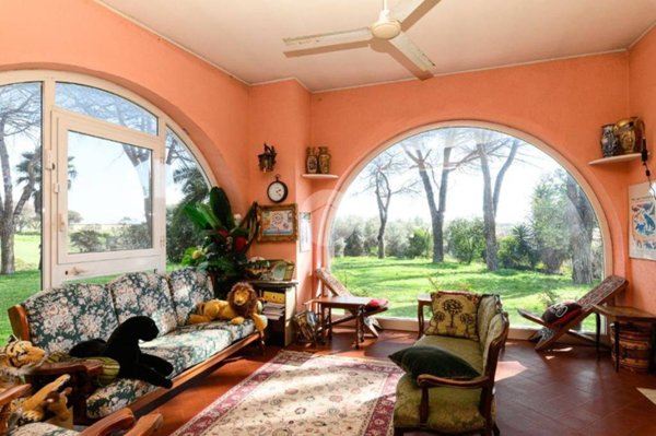 casa indipendente in vendita a Roma in zona Massimina/Casal Lumbroso