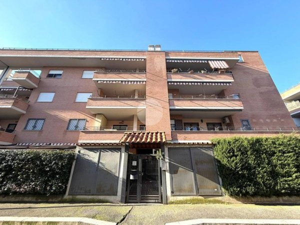 appartamento in vendita a Roma in zona Ponte Mammolo