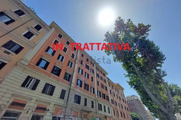 appartamento in vendita a Roma in zona Ostiense