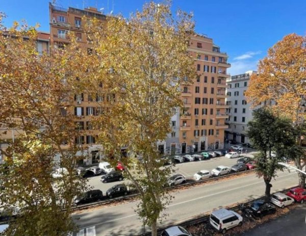 appartamento in vendita a Roma in zona Ostiense