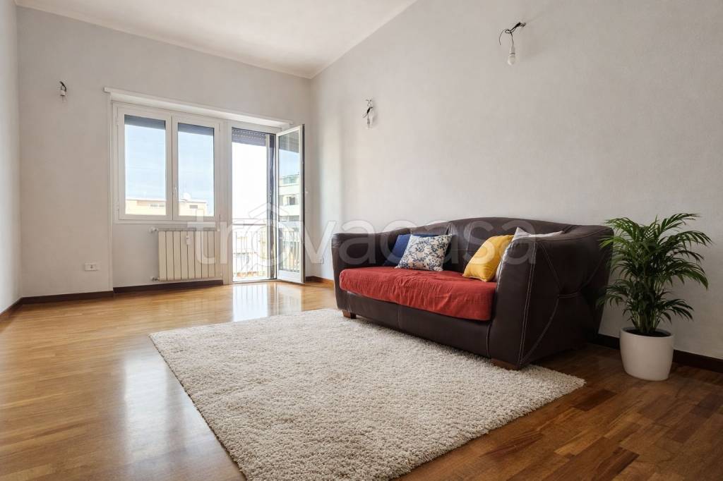 appartamento in vendita a Roma in zona Ostia