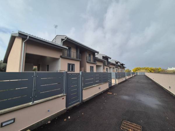 casa indipendente in vendita a Roma in zona Vitinia