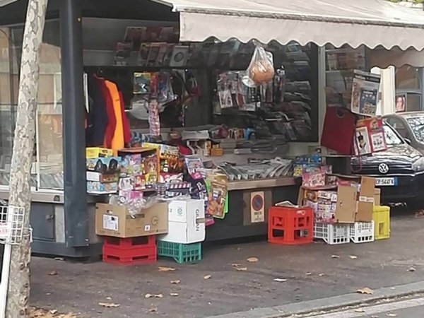 negozio in vendita a Roma in zona Appio Latino