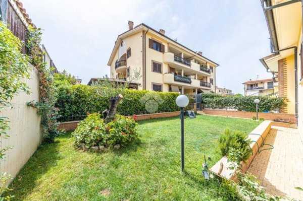 casa indipendente in vendita a Roma in zona Castelverde