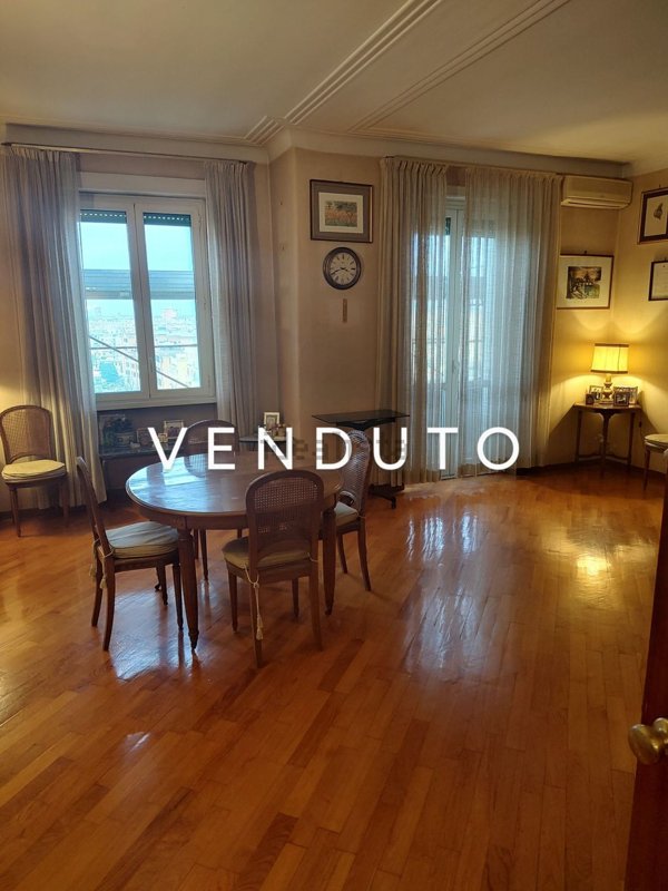 casa indipendente in vendita a Roma in zona Tuscolano