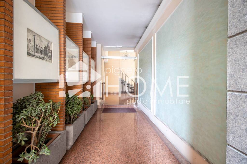 appartamento in vendita a Roma in zona Tuscolano