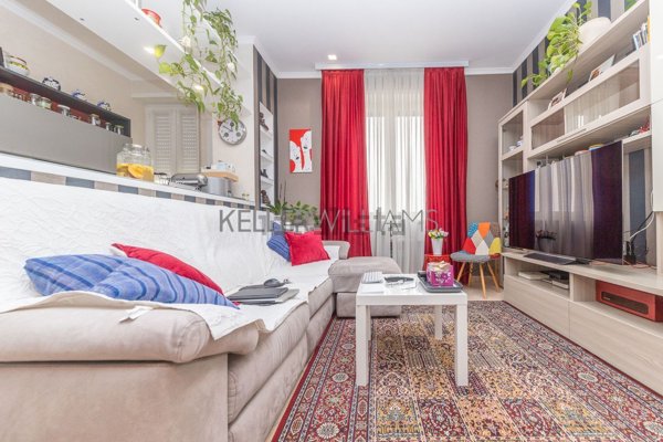 appartamento in vendita a Roma in zona Appio Latino