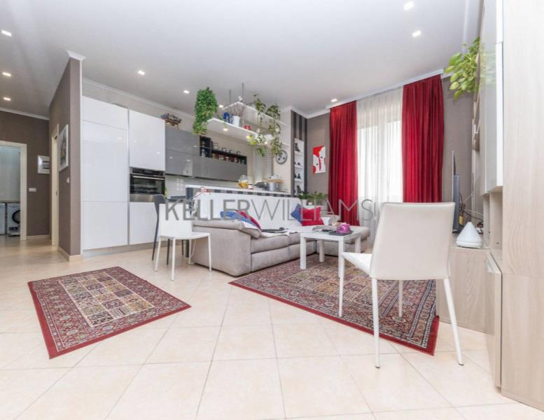 appartamento in vendita a Roma in zona Appio Latino