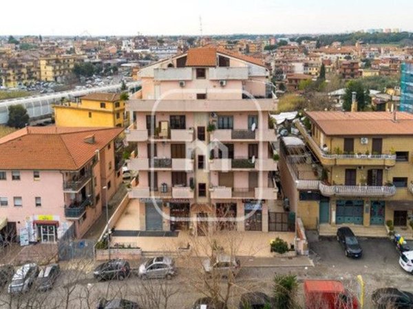 appartamento in vendita a Roma in zona Borghesiana