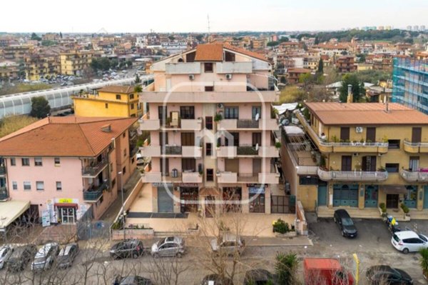 appartamento in vendita a Roma in zona Borghesiana