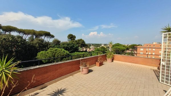 appartamento in vendita a Roma in zona Portuense