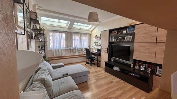 appartamento in vendita a Roma in zona Appio Pignatelli