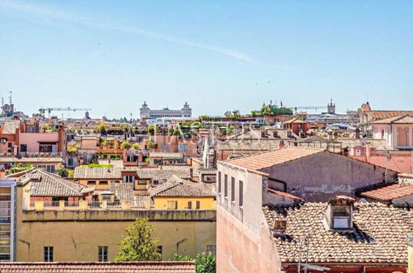 appartamento in vendita a Roma in zona Campo Marzio