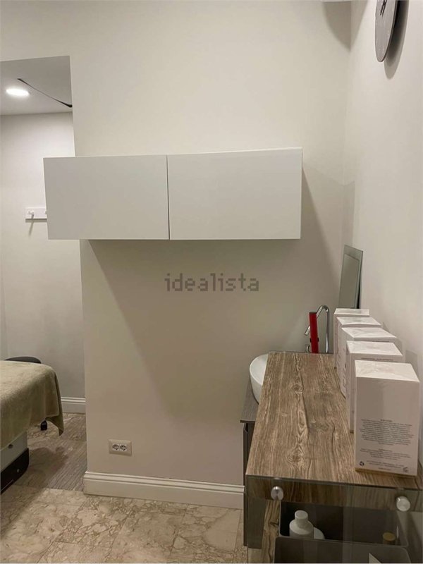 locale commerciale in vendita a Roma in zona Campo Marzio