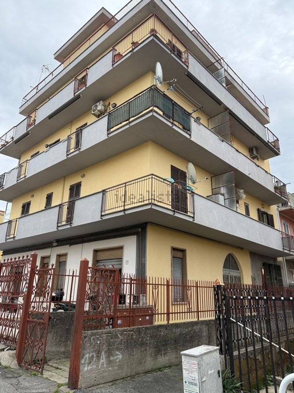 appartamento in vendita a Roma in zona Torre Angela