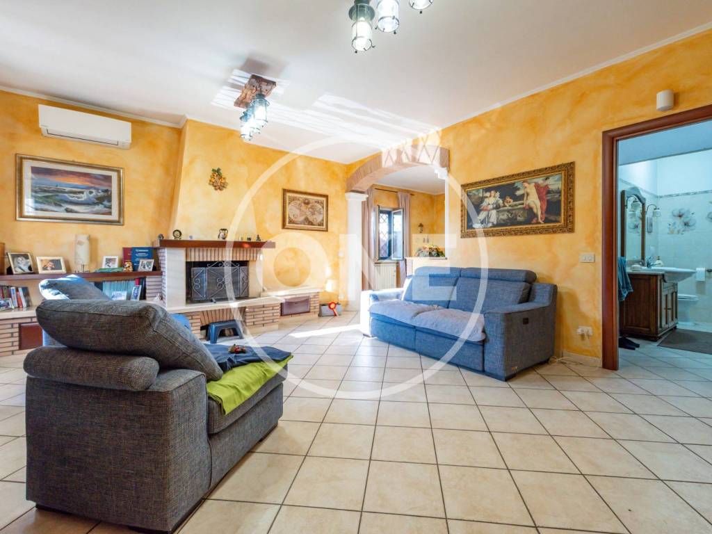 casa indipendente in vendita a Roma in zona Borghesiana