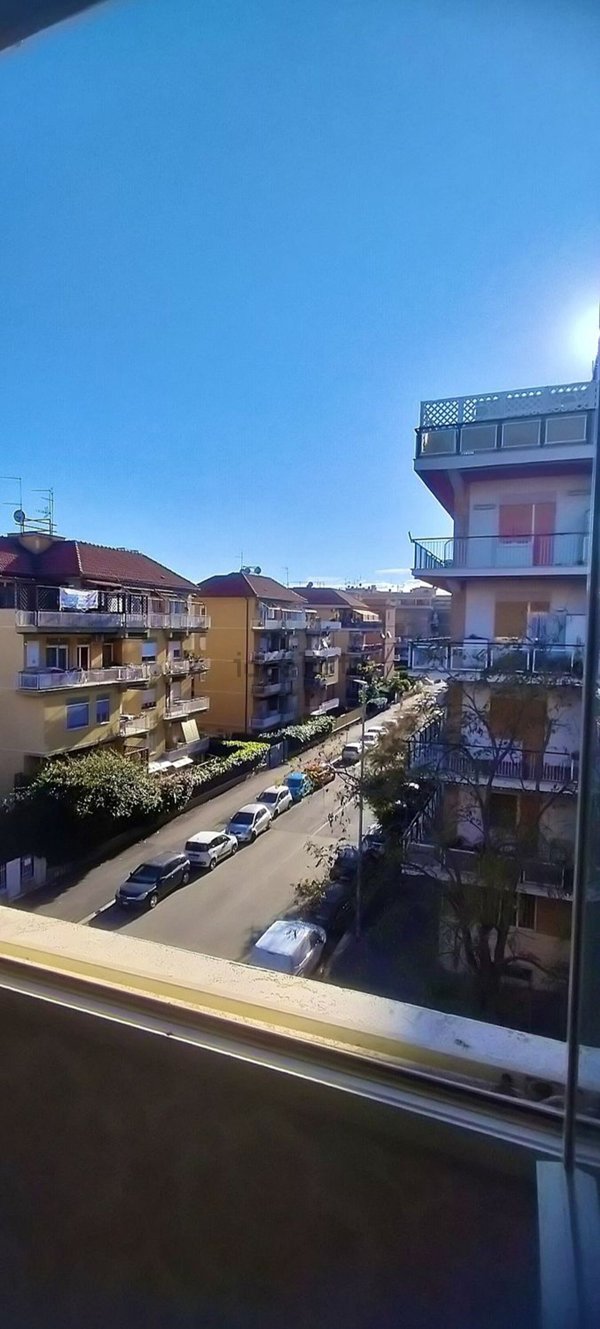 appartamento in vendita a Roma in zona Ostia