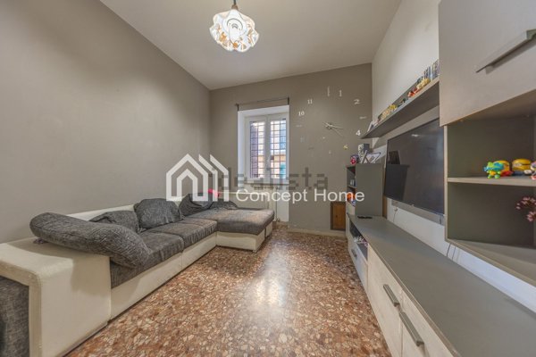 appartamento in vendita a Roma in zona San Basilio