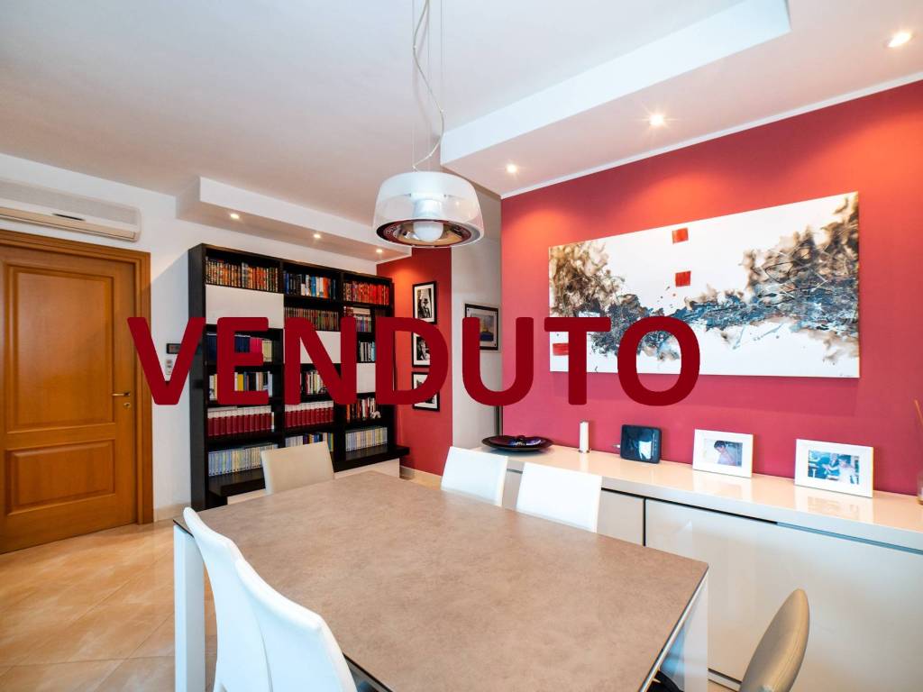 appartamento in vendita a Roma in zona EUR