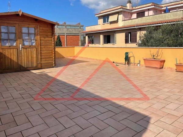 appartamento in vendita a Roma in zona Ostia