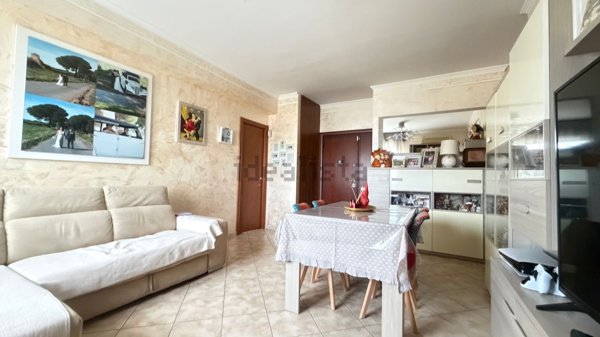 appartamento in vendita a Roma in zona Spinaceto