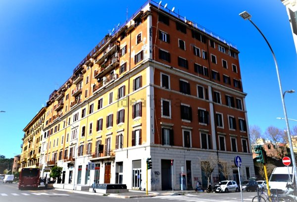 appartamento in vendita a Roma in zona Tuscolano