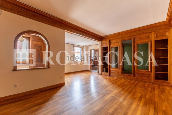 appartamento in vendita a Roma in zona Campo Marzio