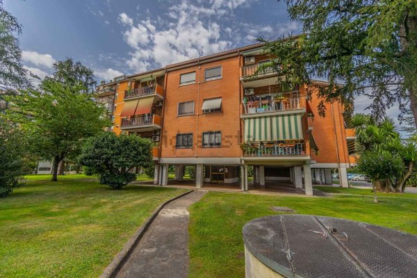 appartamento in vendita a Roma in zona Appio Claudio