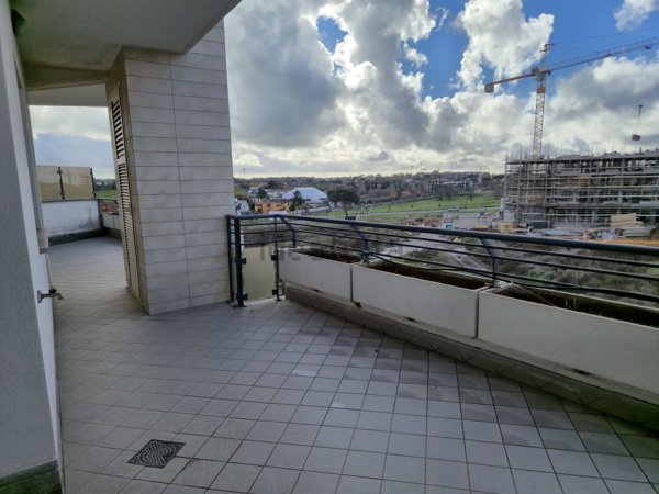 appartamento in vendita a Roma in zona Giuliano Dalmata