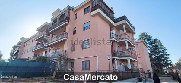 appartamento in vendita a Roma in zona Casal Morena