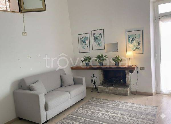 appartamento in vendita a Roma in zona Valle Muricana