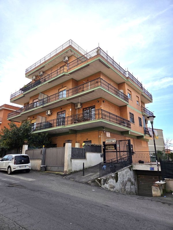 appartamento in vendita a Roma in zona Tor Vergata/Torrenova