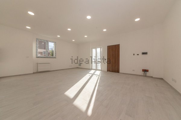 appartamento in vendita a Roma in zona Torre Gaia