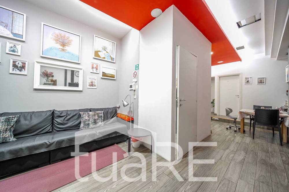 negozio in vendita a Roma in zona Esquilino