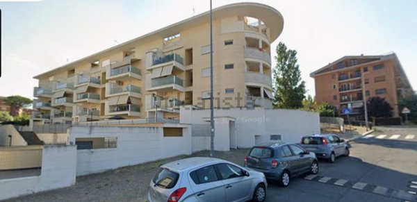 appartamento in vendita a Roma in zona Corviale