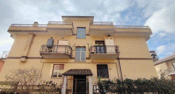 appartamento in vendita a Roma in zona Isola Farnese