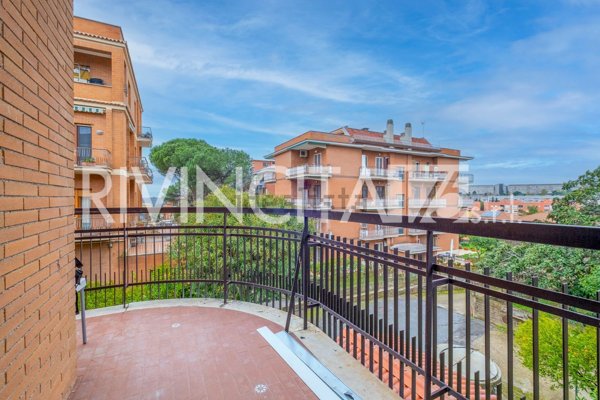 appartamento in vendita a Roma in zona Corviale